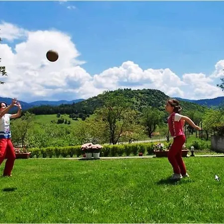 Amygdalies With Fireplace * Karpenísion